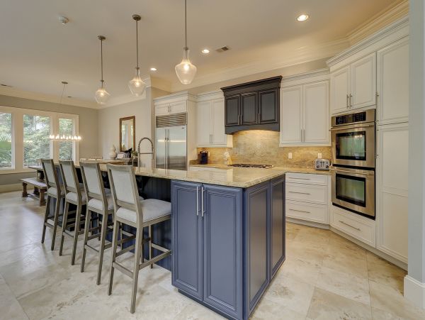 Beautiful Vacation Home With Private Pool & Close To Beach
