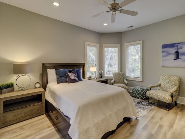 Beautiful Vacation Home With Private Pool & Close To Beach