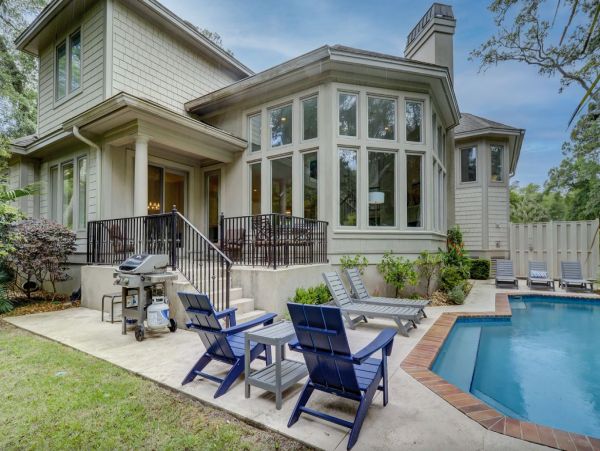 Beautiful Vacation Home With Private Pool & Close To Beach