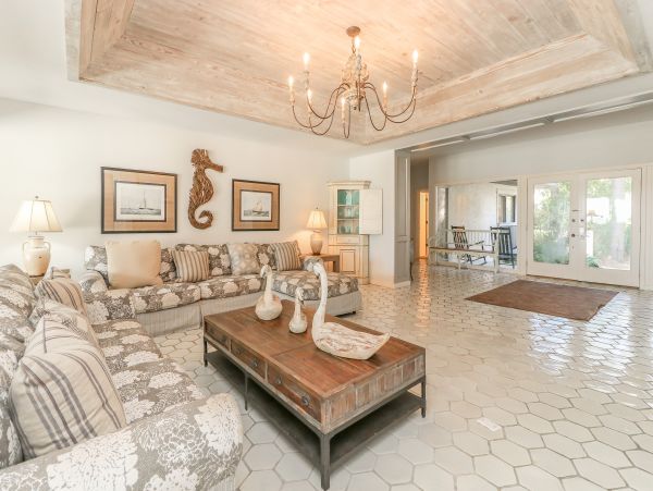Oceanfront Vacation Home Six Bedroom In Hilton Head