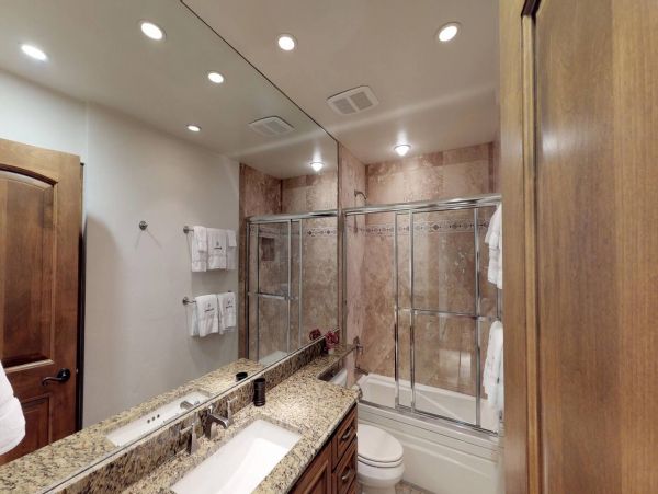 Lionshead Luxury Condo rental