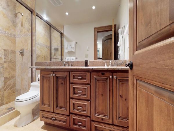 Lionshead Luxury Condo rental