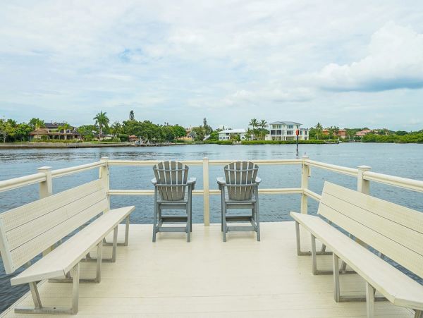 Walk to Beach Beautiful Vacation Home in Siesta Key