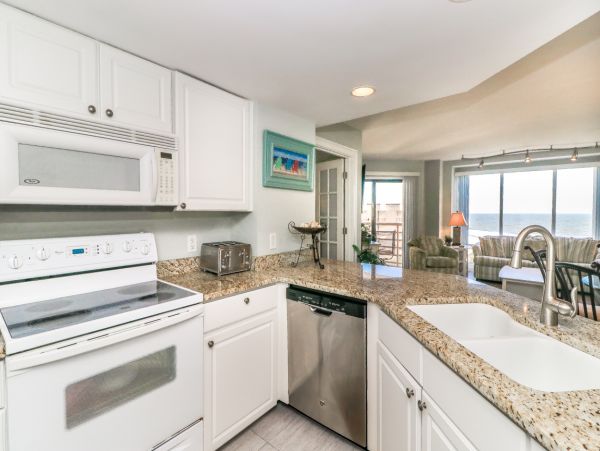 Vacation Rental Condo Located at Beach 8 Guests