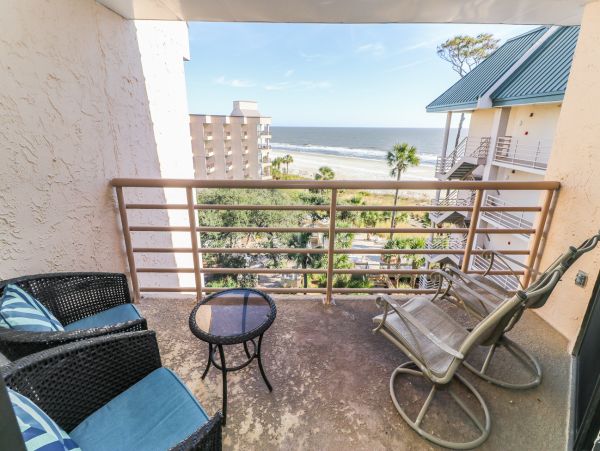 Vacation Rental Condo Located at Beach 8 Guests