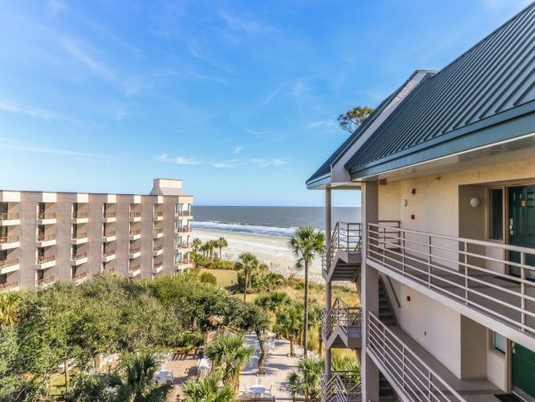 Vacation Rental Condo Located at Beach 8 Guests
