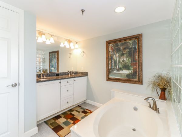 Vacation Rental Condo Located at Beach 8 Guests