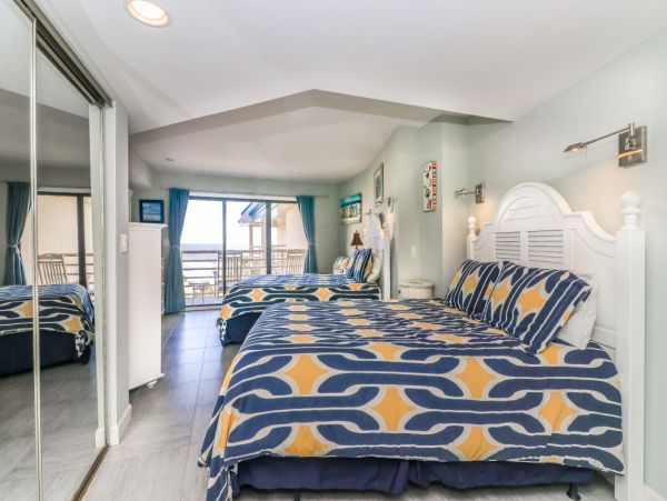 Vacation Rental Condo Located at Beach 8 Guests