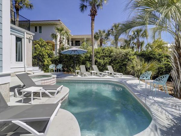 Luxurious Vacation Home in Hilton Head With Pool 18 Guests