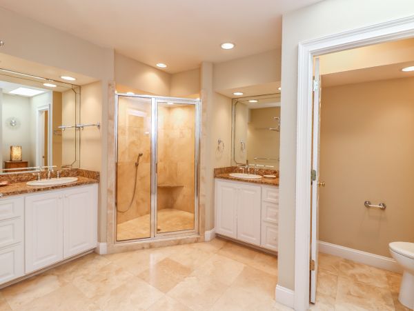 Hilton Head Pet Friendly Vacation Rental Four Bedroom Luxury Beach Home with Pool