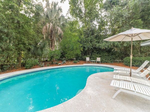 Hilton Head Pet Friendly Vacation Rental Four Bedroom Luxury Beach Home with Pool