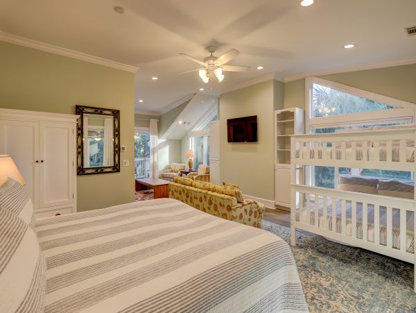 Hilton Head Vacation Home Walk To Beach Sleeps 24 Guests
