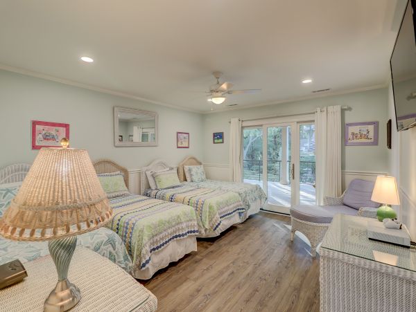 Hilton Head Vacation Home Walk To Beach Sleeps 24 Guests