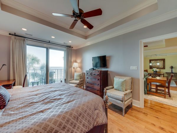 Three Bedroom Beachfront Accommodation in Hilton Head