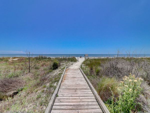 Sea Pines Beach Vacation Home With Pool & Hot Tub 12 Guests