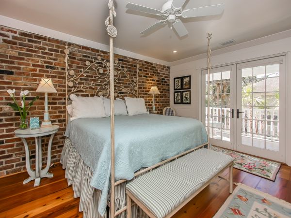 Main House & Separate Guest House in Hilton Head