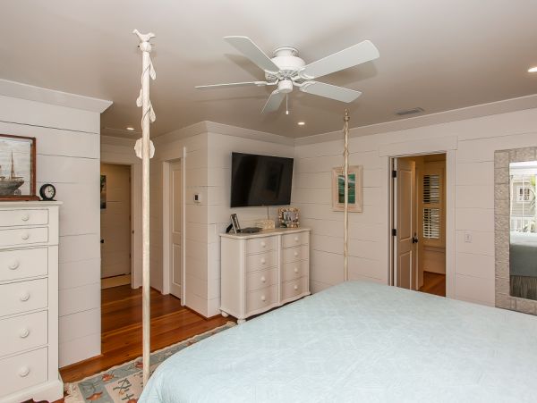 Main House & Separate Guest House in Hilton Head