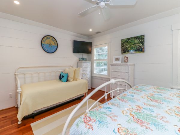 Main House & Separate Guest House in Hilton Head