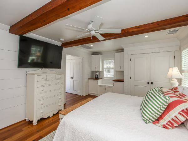 Main House & Separate Guest House in Hilton Head