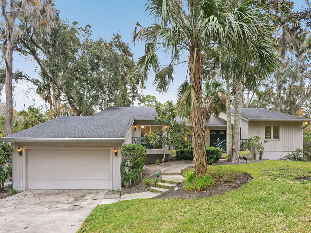 Charming Vacation Rental on Hilton Head. Call Today.