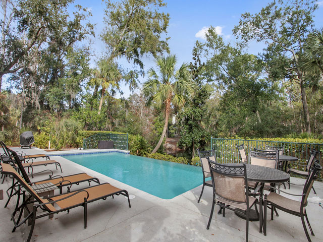 Charming Vacation Rental on Hilton Head. Call Today.