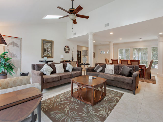 Charming Vacation Rental on Hilton Head. Call Today.