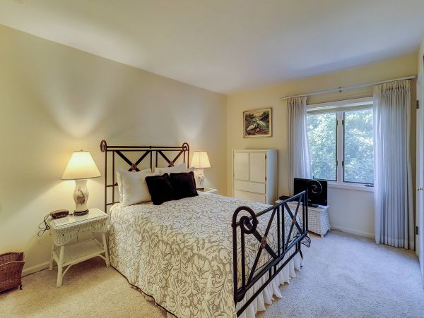 Hilton Head 3 Bedroom Home Sleeps 10 Walk to Beach