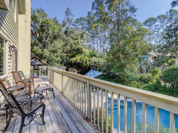 Hilton Head 3 Bedroom Home Sleeps 10 Walk to Beach
