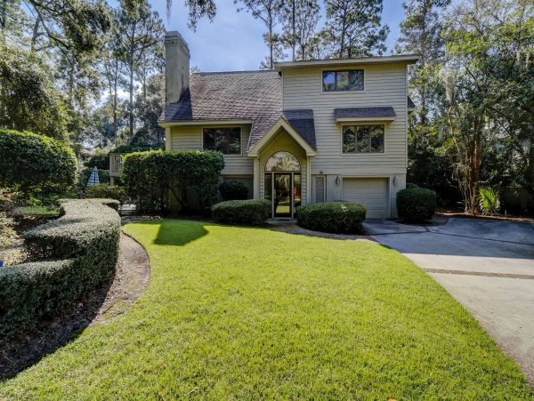 Hilton Head 3 Bedroom Home Sleeps 10 Walk to Beach