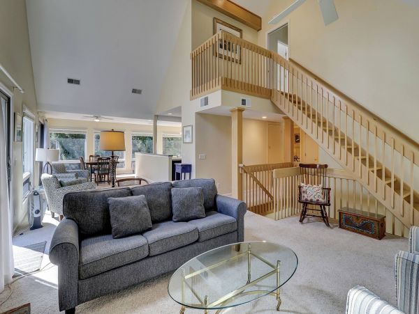 Hilton Head 3 Bedroom Home Sleeps 10 Walk to Beach
