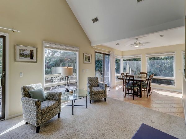 Hilton Head 3 Bedroom Home Sleeps 10 Walk to Beach