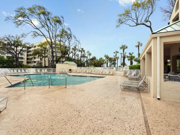Upscale Rental on Hilton Head. Call Local Agent.