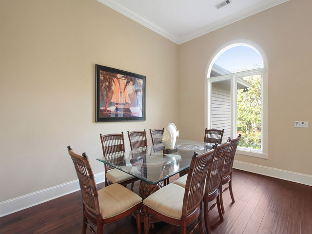 Charming Vacation Rental on Hilton Head. Call Today.