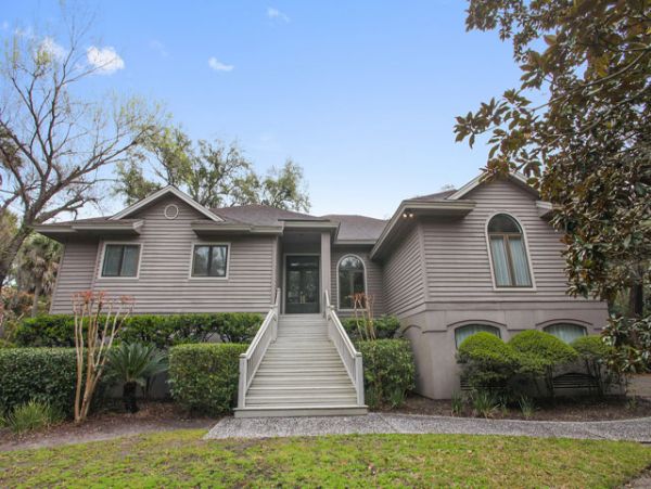 Charming Vacation Rental on Hilton Head. Call Today.