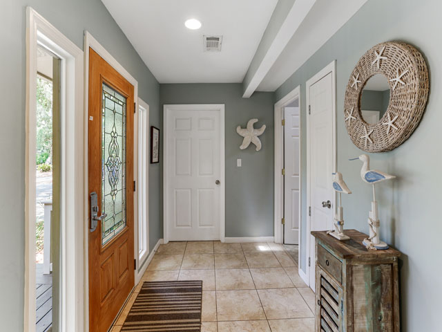 Charming Vacation Rental on Hilton Head. Call Today.