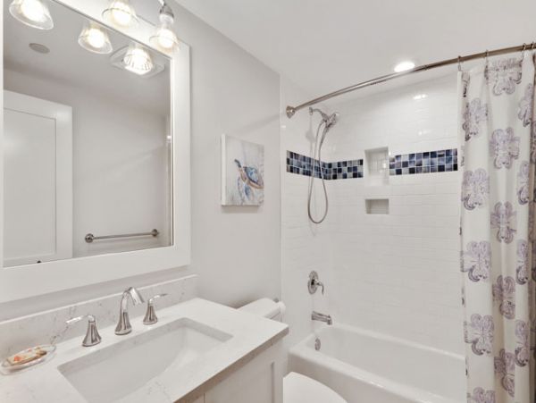 Lovely 2 Bedroom Condo with Ocean Views