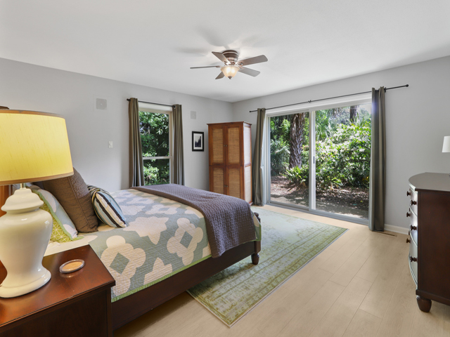 Hilton Head Luxury Vacation Accommodation Walk to Beach