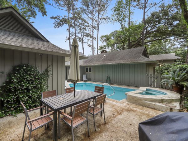 Hilton Head Luxury Vacation Accommodation Walk to Beach
