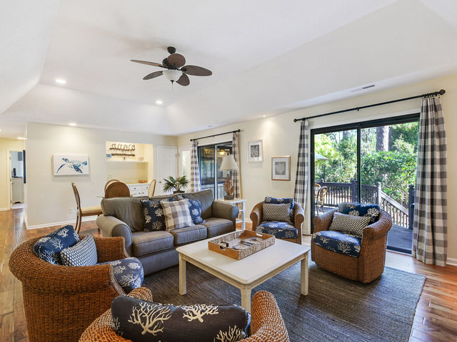 Walk To Harbour Town Beach Home
