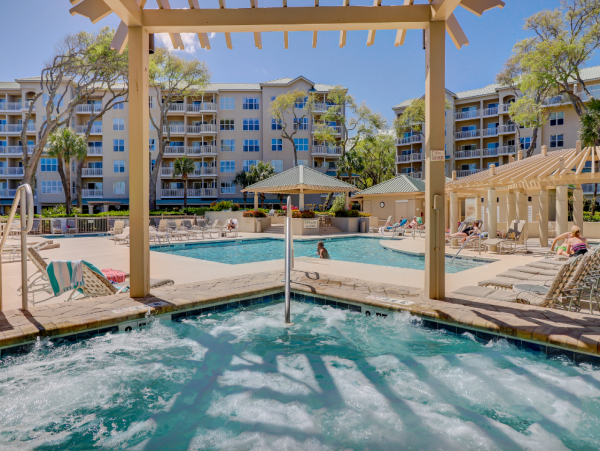 Beautiful Vacation Condo with 2 Bedrooms & Ocean Views