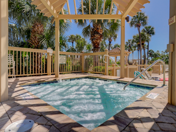 Beautiful Vacation Condo with 2 Bedrooms & Ocean Views