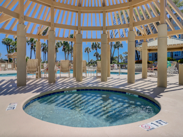 Beautiful Vacation Condo with 2 Bedrooms & Ocean Views