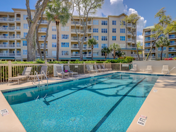 Beautiful Vacation Condo with 2 Bedrooms & Ocean Views