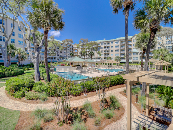 Beautiful Vacation Condo with 2 Bedrooms & Ocean Views