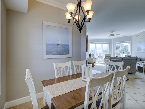 Beautiful Vacation Condo with 2 Bedrooms & Ocean Views