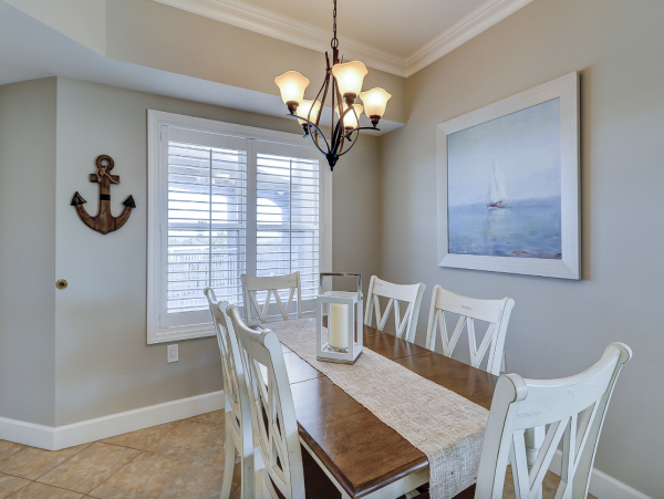 Beautiful Vacation Condo with 2 Bedrooms & Ocean Views