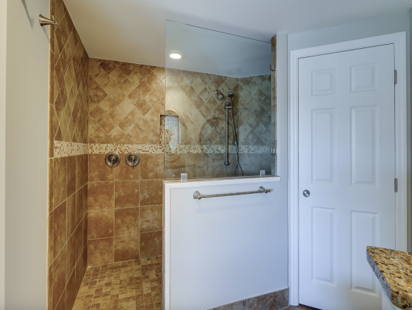 Beautiful Vacation Condo with 2 Bedrooms & Ocean Views