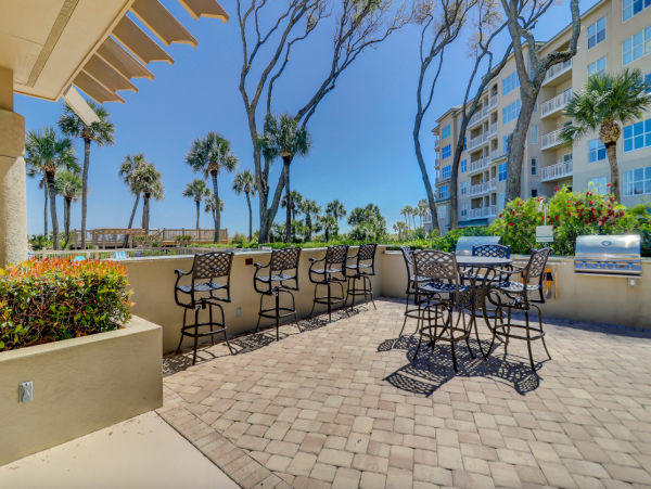 Beautiful Vacation Condo with 2 Bedrooms & Ocean Views