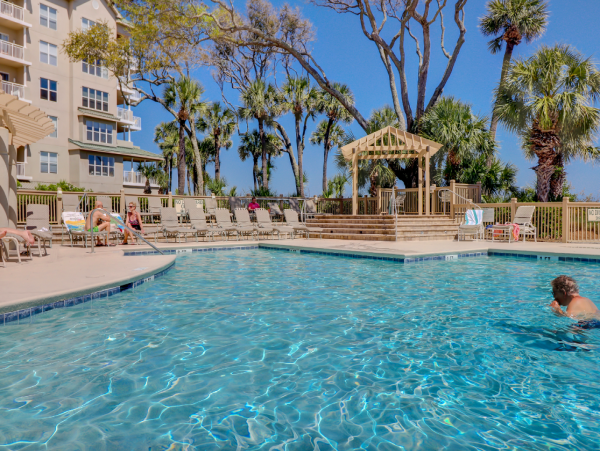 Beautiful Vacation Condo with 2 Bedrooms & Ocean Views