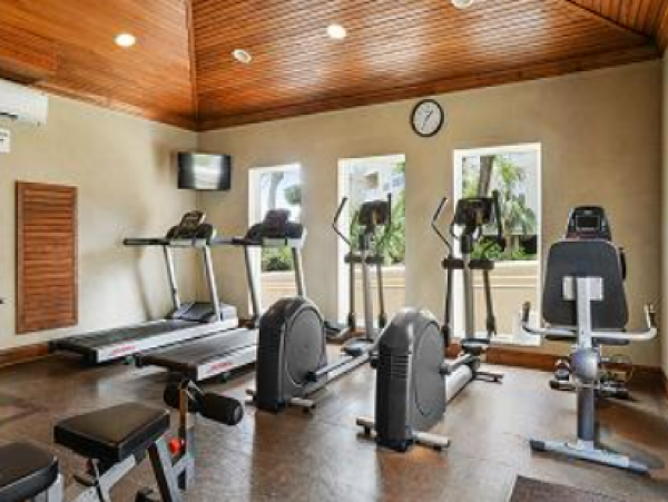 Beautiful Vacation Condo with 2 Bedrooms & Ocean Views